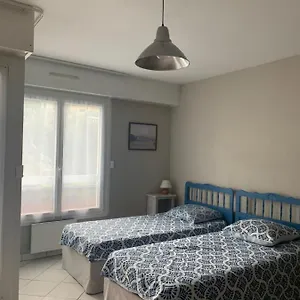 https://7-boulevard-des-cotes.hotels-rhonealpes.com